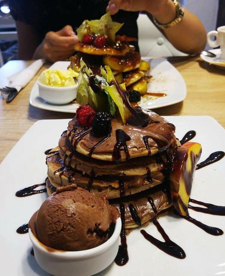 Enjoy delicious pancakes & crepes in Bucharest Shopping in Romania